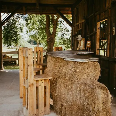 Luksuzni šator Treehouse Drevesna Hiska Strkovo Gnezdo Ranc Jures Ljutomer