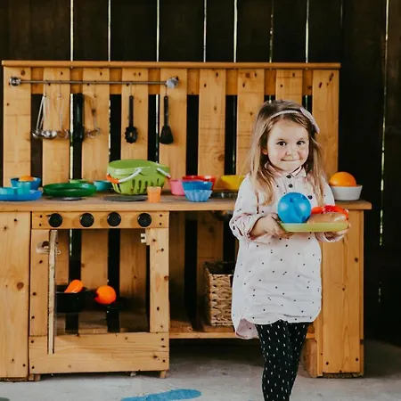Treehouse Drevesna Hiska Strkovo Gnezdo Ranc Jures Ljutomer