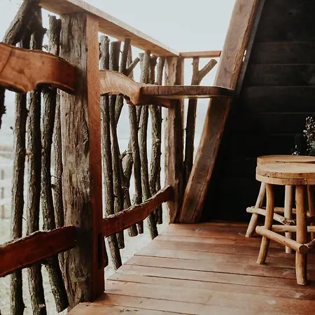 Luxury tent Treehouse Drevesna Hiska Strkovo Gnezdo Ranc Jures