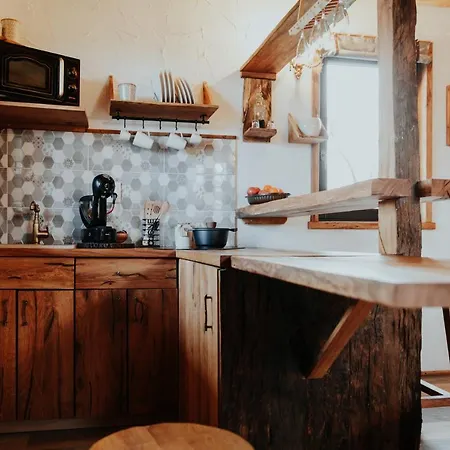 Stork Nest Treehouse - Ranc Jures Strkovo Gnezdo Lüks kamp alanı *