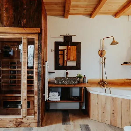 Stork Nest Treehouse - Ranc Jures Strkovo Gnezdo Lüks kamp alanı Ljutomer