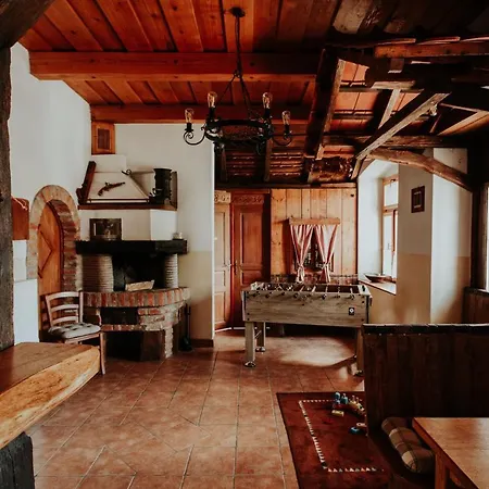 Treehouse Drevesna Hiska Strkovo Gnezdo Ranc Jures Luksuzni šator