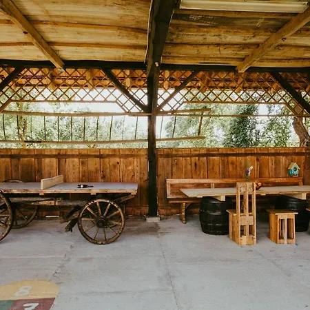 Stork Nest Treehouse - Ranc Jures Strkovo Gnezdo Luxuszelt