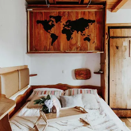 Stork Nest Treehouse - Ranc Jures Strkovo Gnezdo *