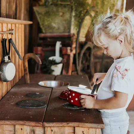 Stork Nest Treehouse - Ranc Jures Strkovo Gnezdo Lüks kamp alanı Ljutomer
