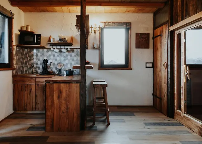 럭셔리텐트 Treehouse Drevesna Hiska Strkovo Gnezdo Ranc Jures