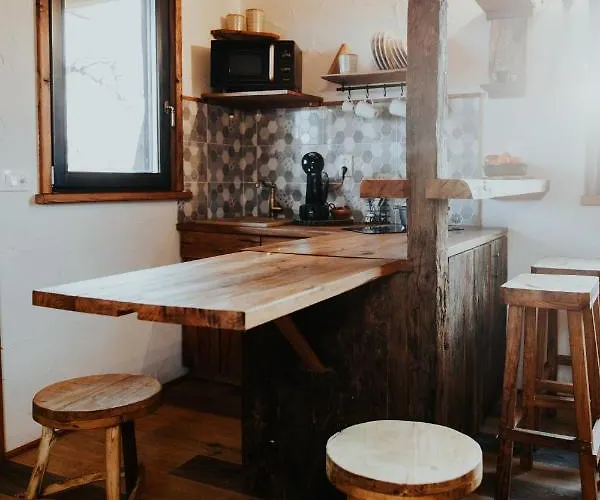 Treehouse Drevesna Hiska Strkovo Gnezdo Ranc Jures *