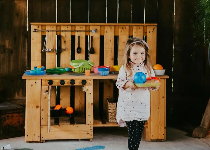 Treehouse Drevesna Hiska Strkovo Gnezdo Ranc Jures リュトメル