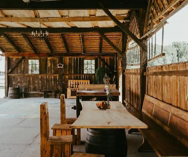 Treehouse Drevesna Hiska Strkovo Gnezdo Ranc Jures 럭셔리텐트