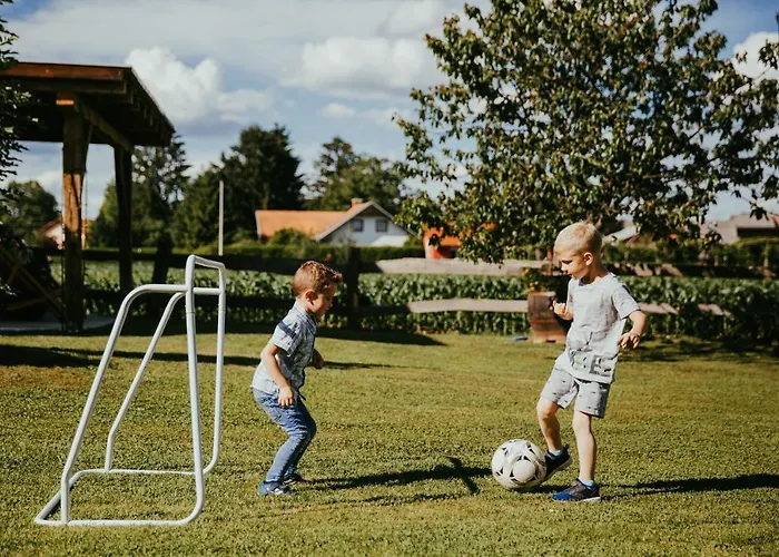 Treehouse Drevesna Hiska Strkovo Gnezdo Ranc Jures 럭셔리텐트 *