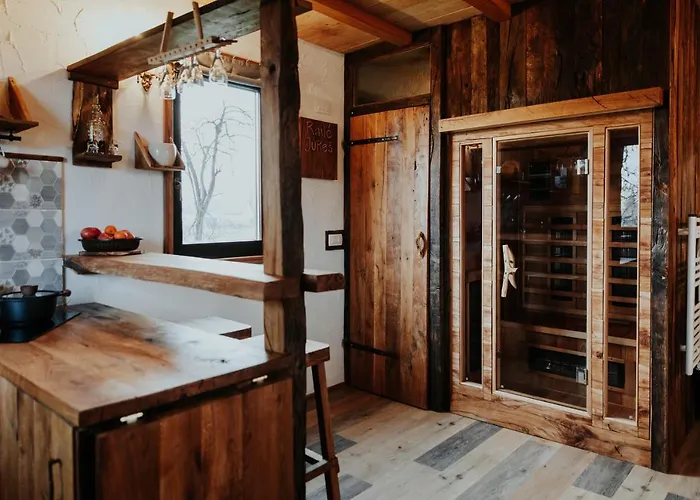 Treehouse Drevesna Hiska Strkovo Gnezdo Ranc Jures *