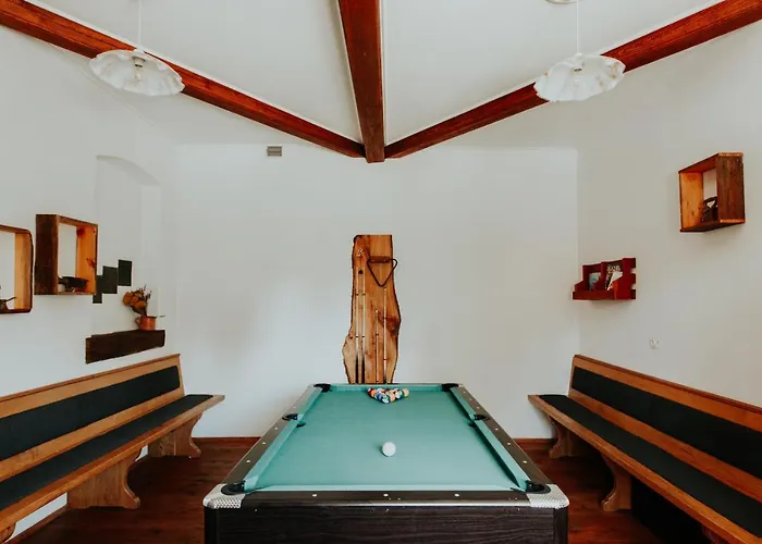 Treehouse Drevesna Hiska Strkovo Gnezdo Ranc Jures