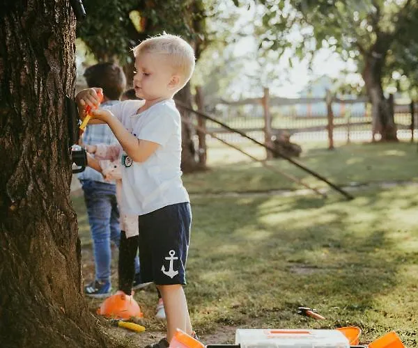 Treehouse Drevesna Hiska Strkovo Gnezdo Ranc Jures 럭셔리텐트 류토메르