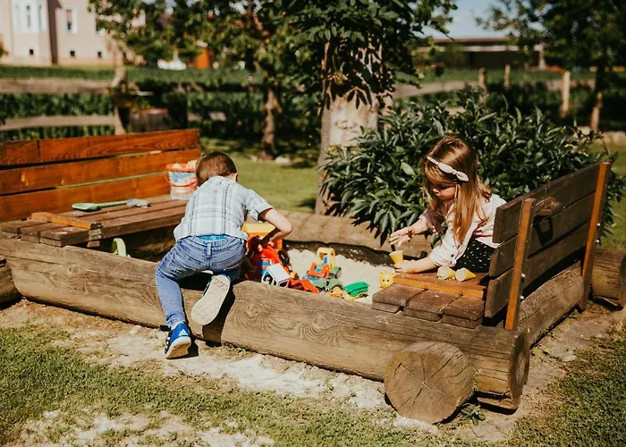 럭셔리텐트 Treehouse Drevesna Hiska Strkovo Gnezdo Ranc Jures 류토메르