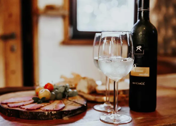 Treehouse Drevesna Hiska Strkovo Gnezdo Ranc Jures 럭셔리텐트