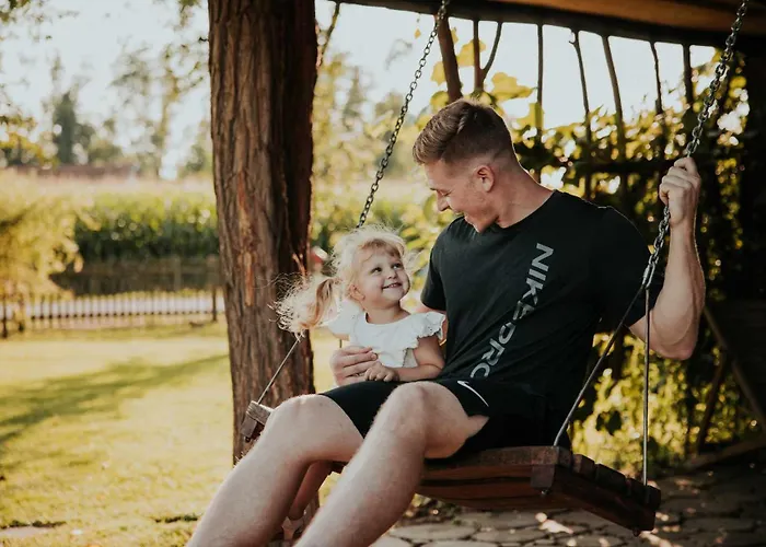 럭셔리텐트 Treehouse Drevesna Hiska Strkovo Gnezdo Ranc Jures *